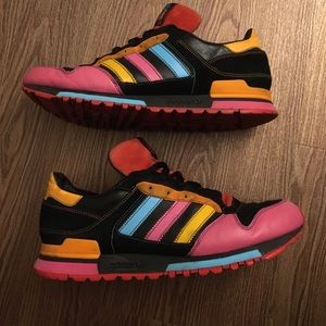 Adidas. Size 10.5 (runs larger). Original release early 2000. 7/10 condition